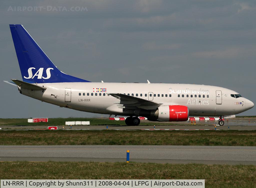 LN-RRR, 1999 Boeing 737-683 C/N 28309, Taxiing to his gate...