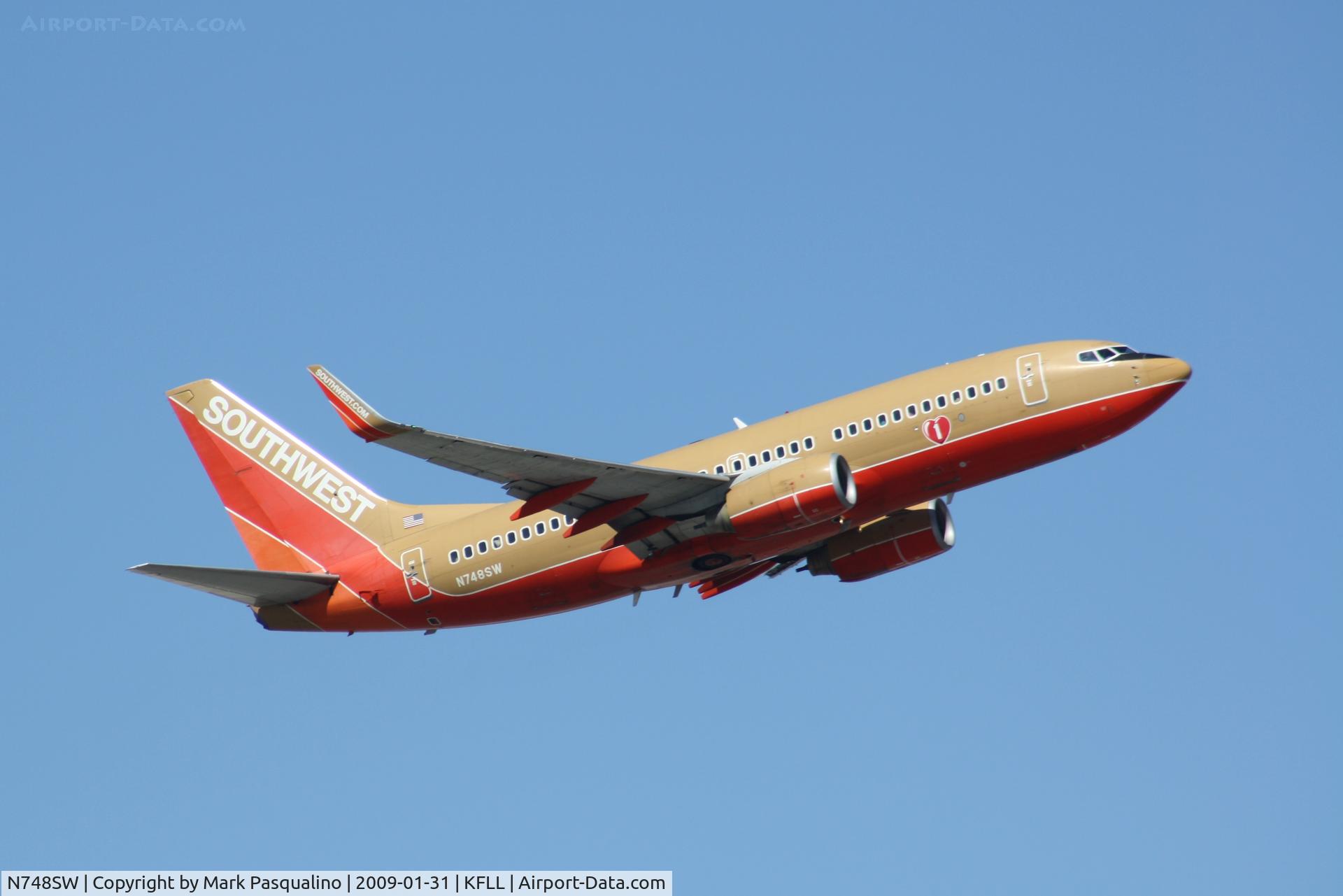 N748SW, 1999 Boeing 737-7H4 C/N 29800, Boeing 737-700