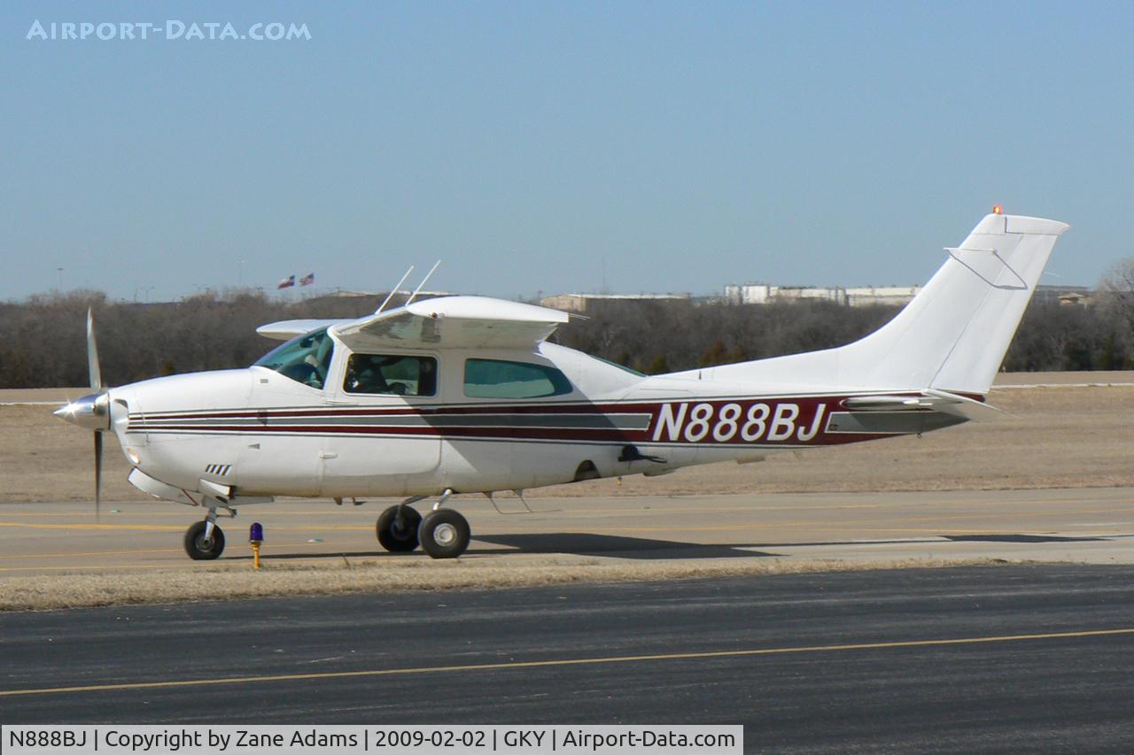 N888BJ, 1979 Cessna 210N Centurion C/N 21063589, At Arlington Municipal