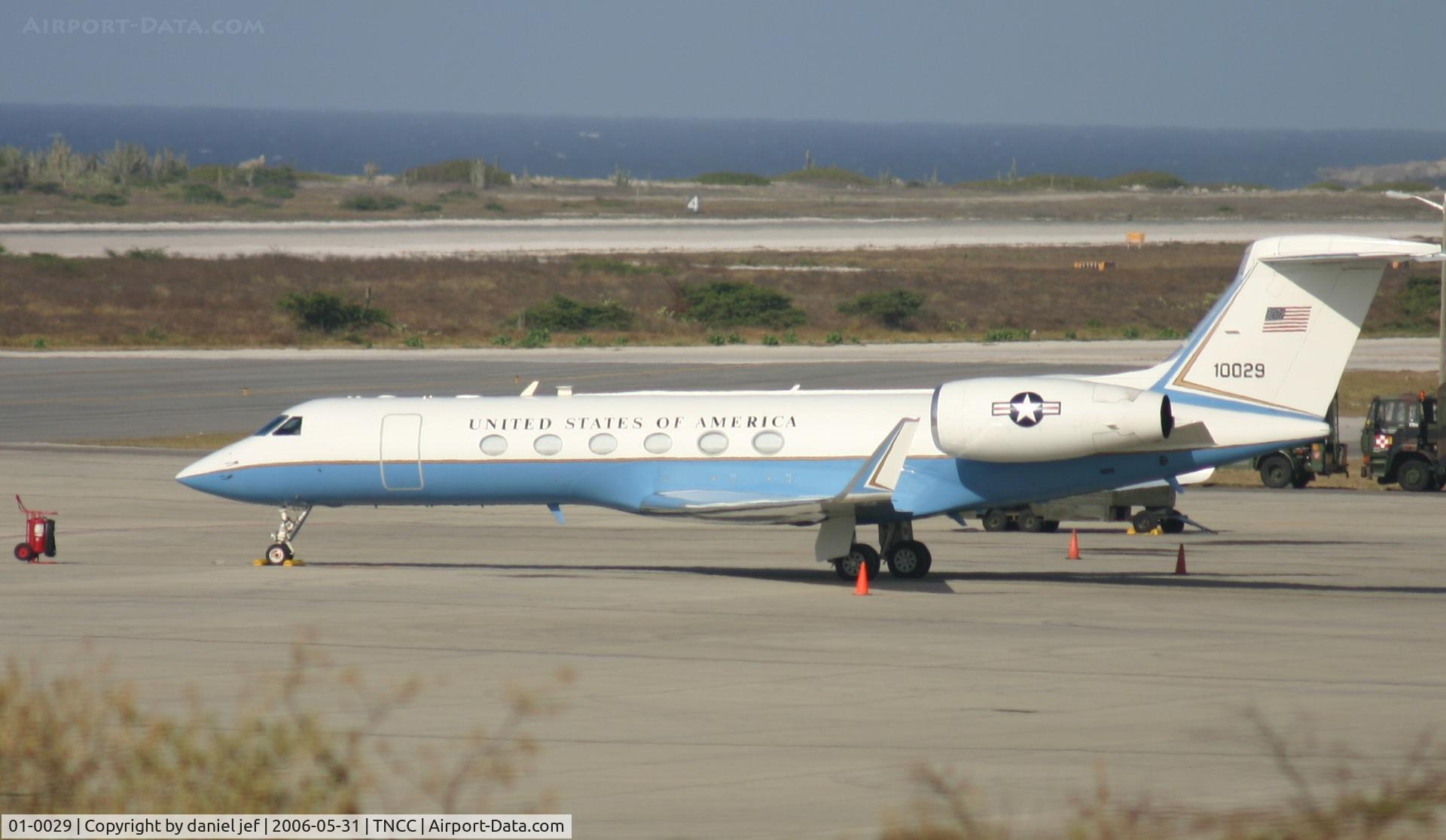 01-0029, 2002 Gulfstream C-37A C/N 624, on the ramp at TNCC FOL