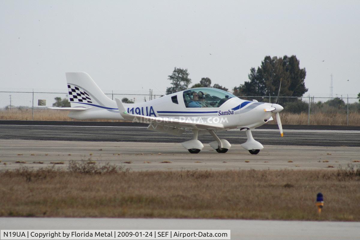 N19UA, Urban Air Samba XXL C/N SAXL 79, Urban Air Sro Samba XXL