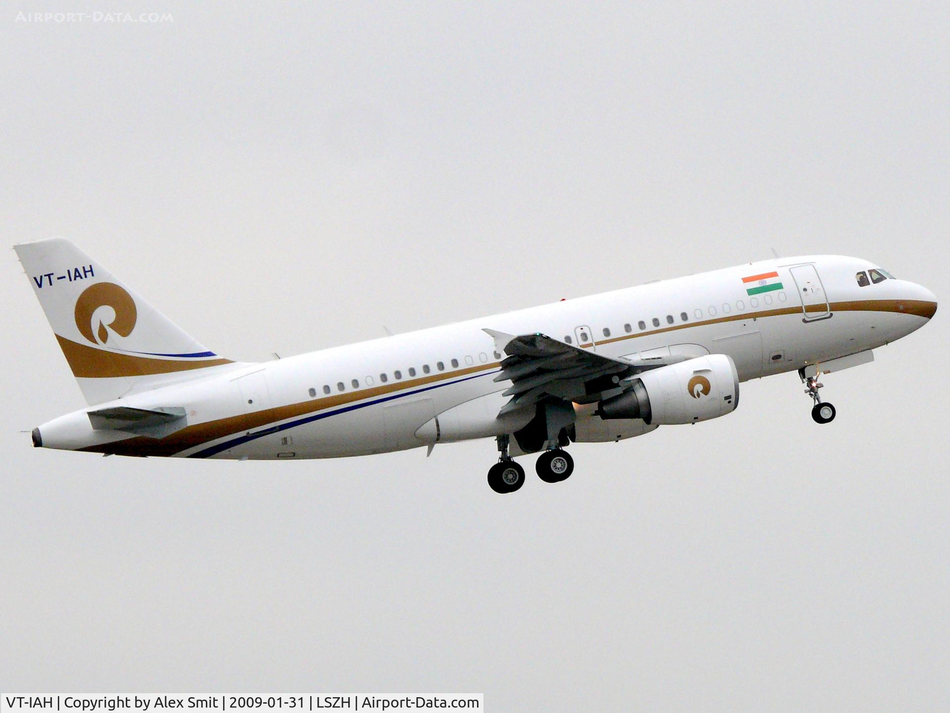 VT-IAH, 2006 Airbus ACJ319 (A319-115/CJ) C/N 2837, Airbus A319-115X CJ VT-IAH Reliance Industries Ltd