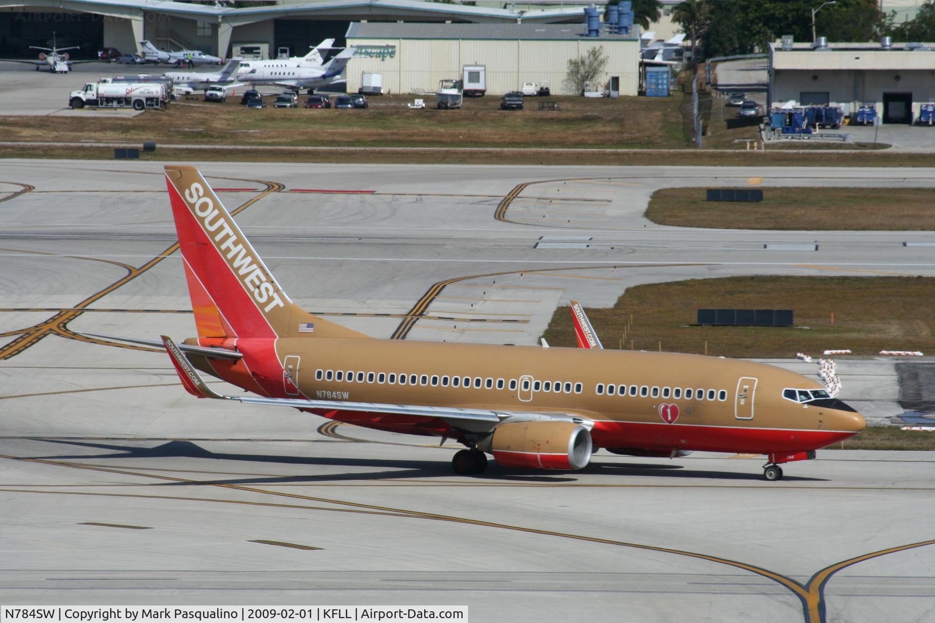 N784SW, 2000 Boeing 737-7H4 C/N 29810, Boeing 737-700