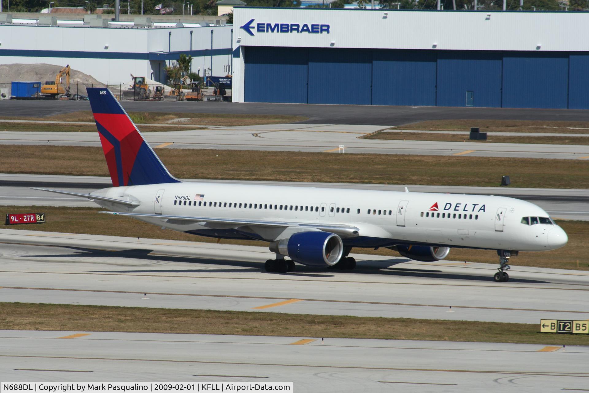 N688DL, 1998 Boeing 757-232 C/N 27587, Boeing 757-200