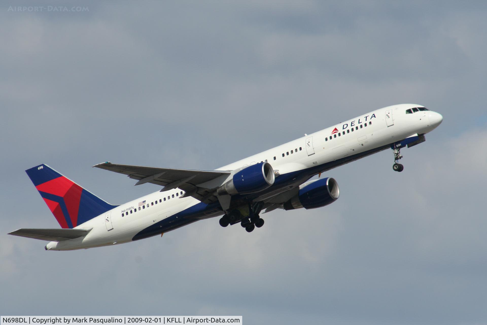 N698DL, 1999 Boeing 757-232 C/N 29911, Boeing 757-200