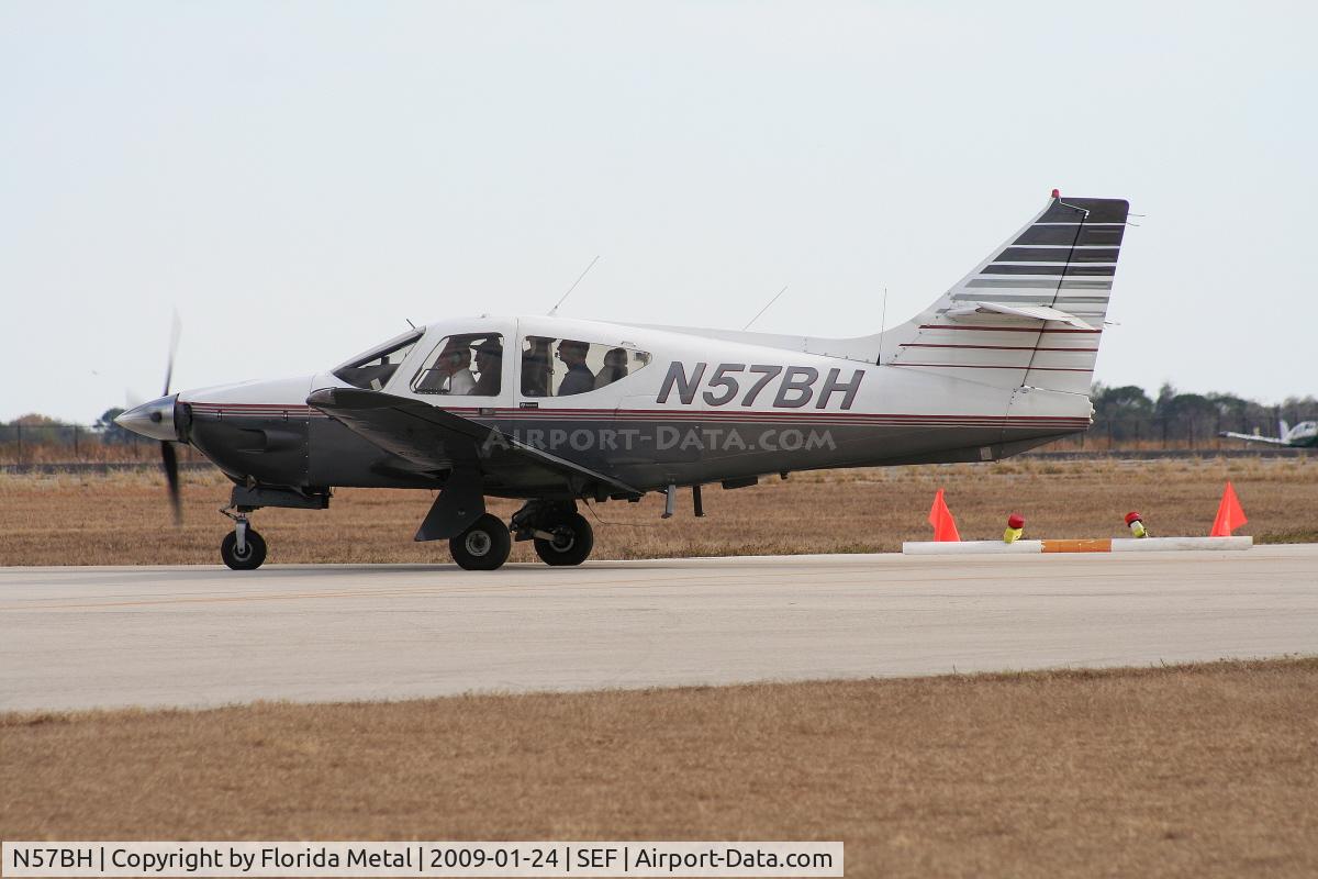 N57BH, 1976 Rockwell International 114 Commander C/N 14001, Rockwell 114