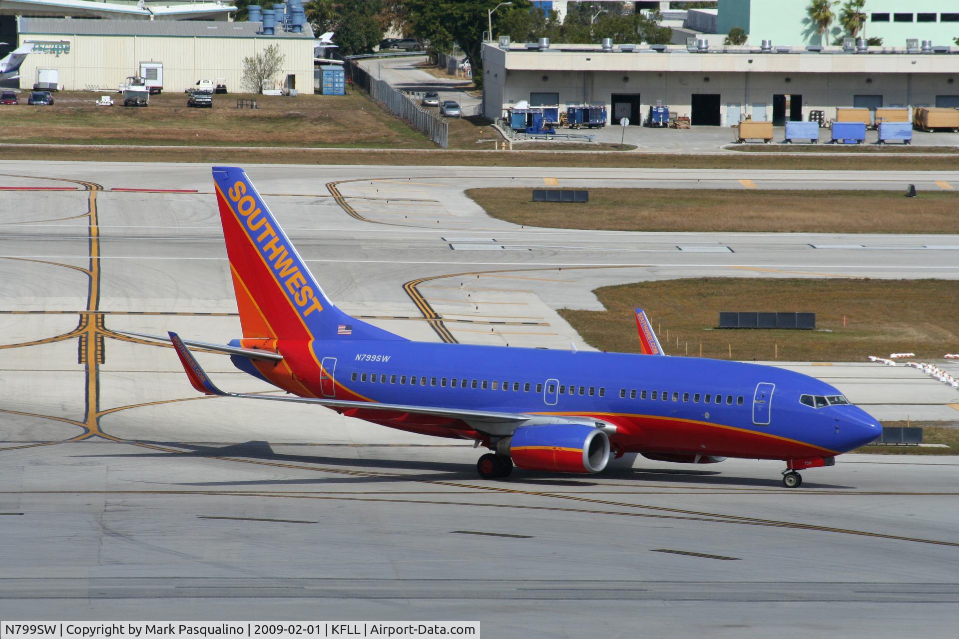 N799SW, 1998 Boeing 737-7Q8 C/N 28209, Boeing 737-700