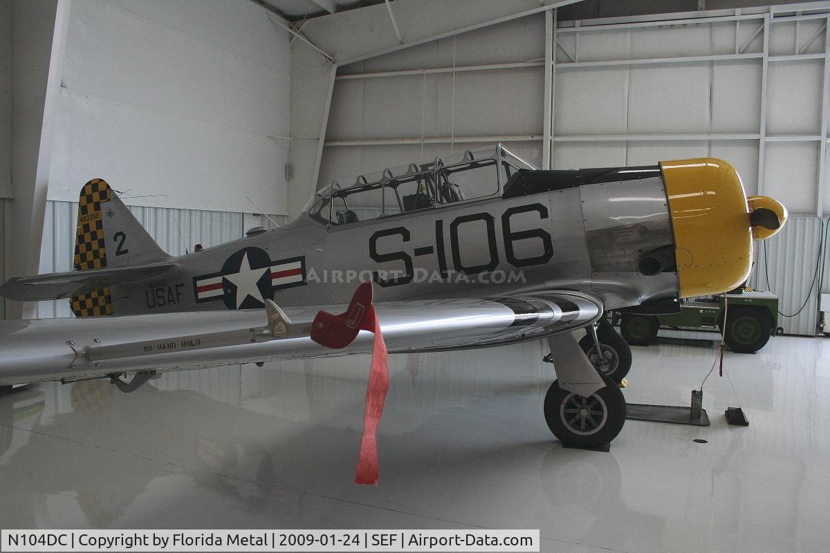 N104DC, 1949 North American T-6G Texan C/N 168-516, T-6G Texan