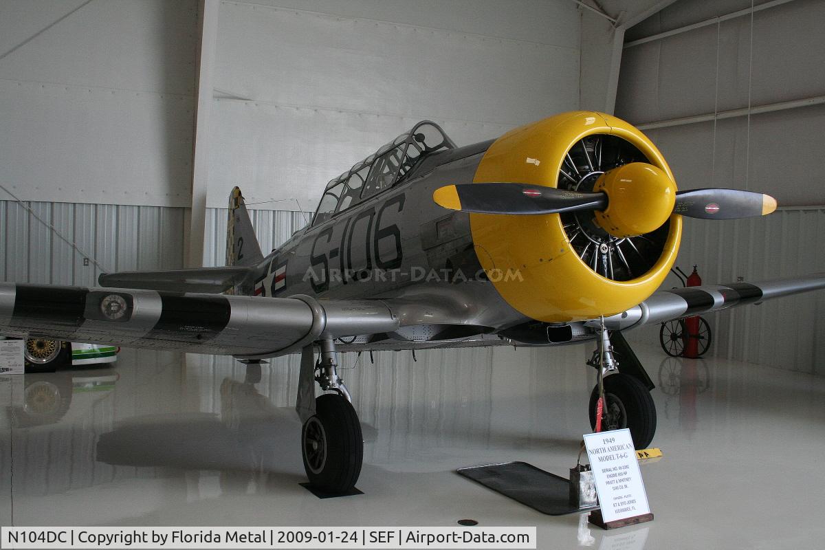 N104DC, 1949 North American T-6G Texan C/N 168-516, T-6G Texan