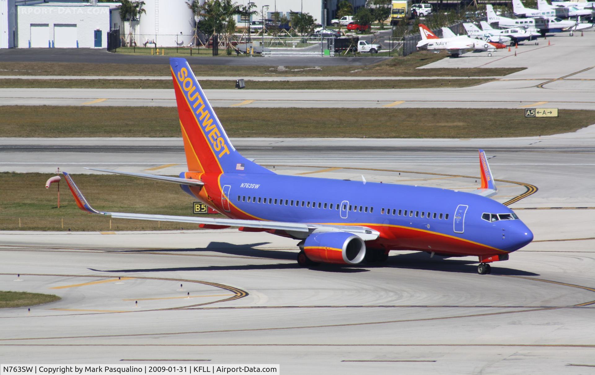 N763SW, 2000 Boeing 737-7H4 C/N 27877, Boeing 737-700