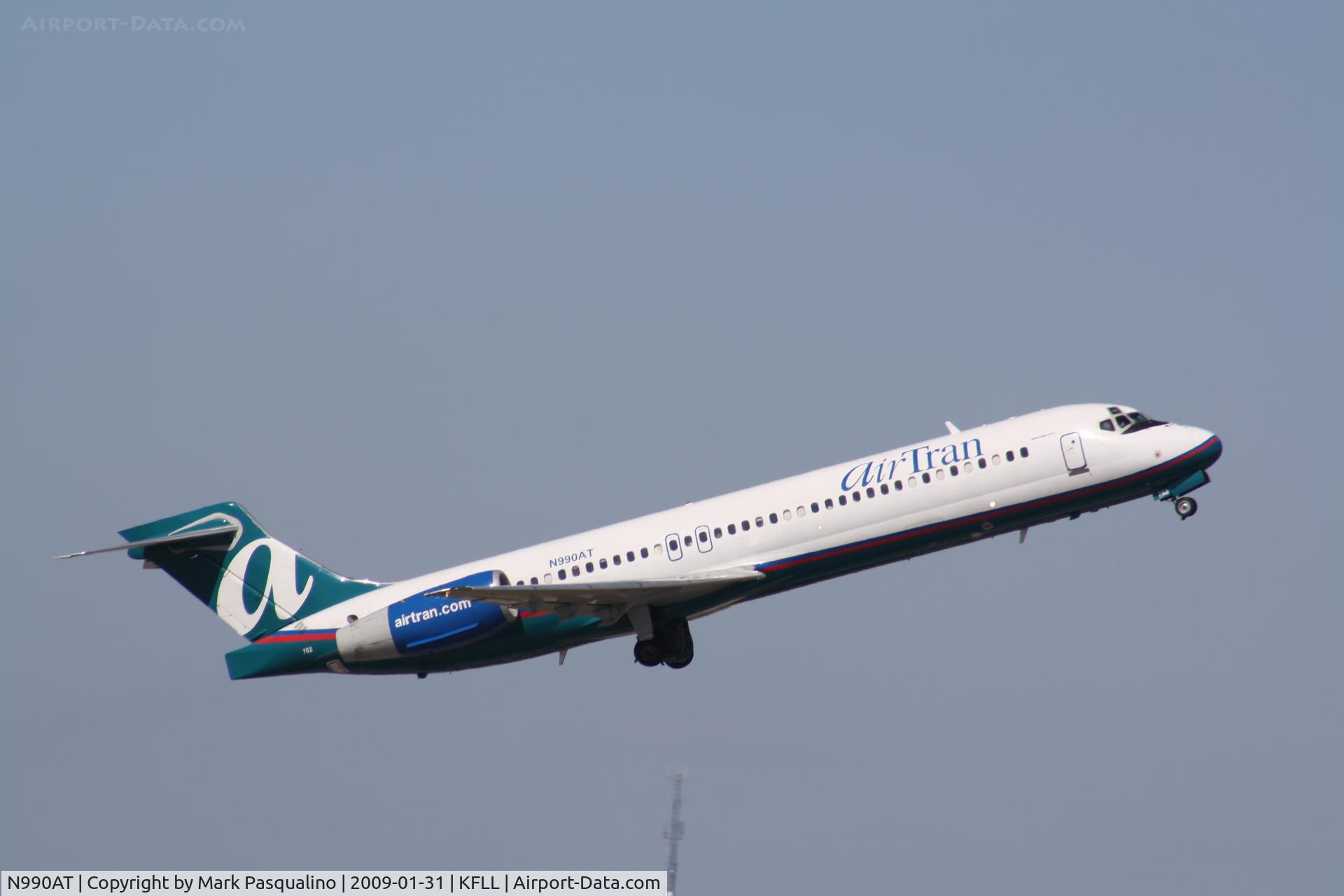 N990AT, 2001 Boeing 717-200 C/N 55134, Boeing 717-200