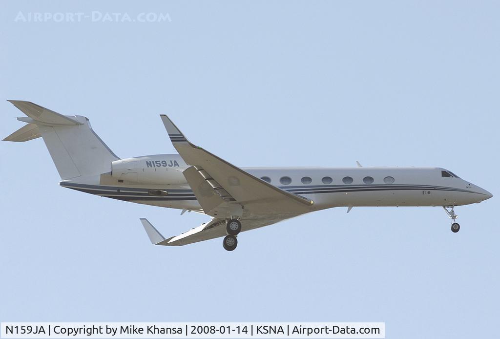 N159JA, 2004 Gulfstream Aerospace GV-SP (G550) C/N 5062, Gulfstream GV-SP on short final.