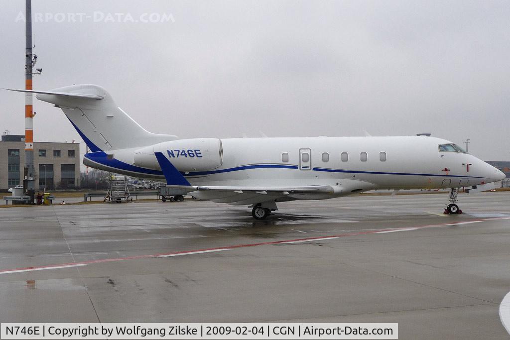 N746E, 2008 Bombardier Challenger 300 (BD-100-1A10) C/N 20207, visitor