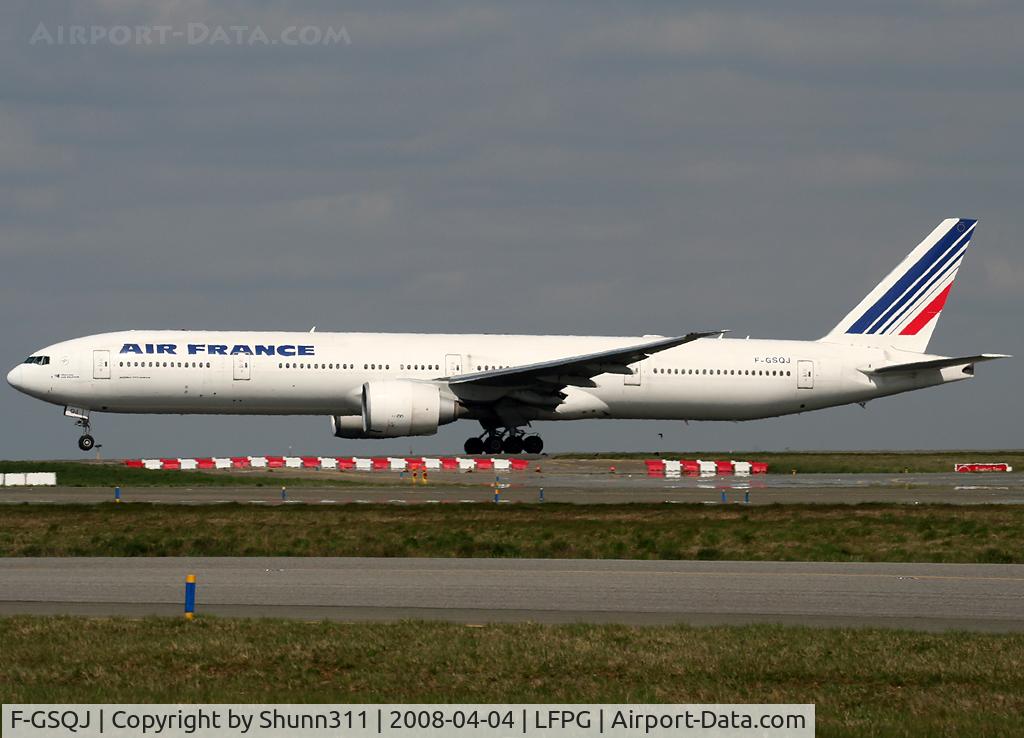 F-GSQJ, 2005 Boeing 777-328/ER C/N 32852, On take off...