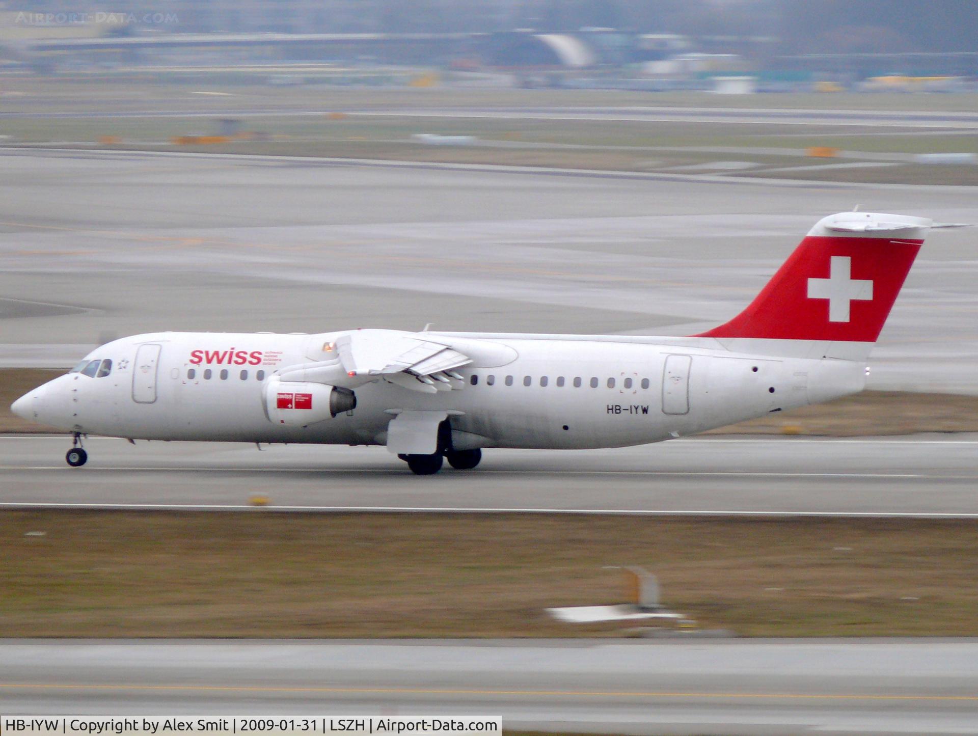 HB-IYW, 1999 British Aerospace Avro 146-RJ100 C/N E3359, British Aerospace BAe146-300/RJ100 HB-IYW Swiss