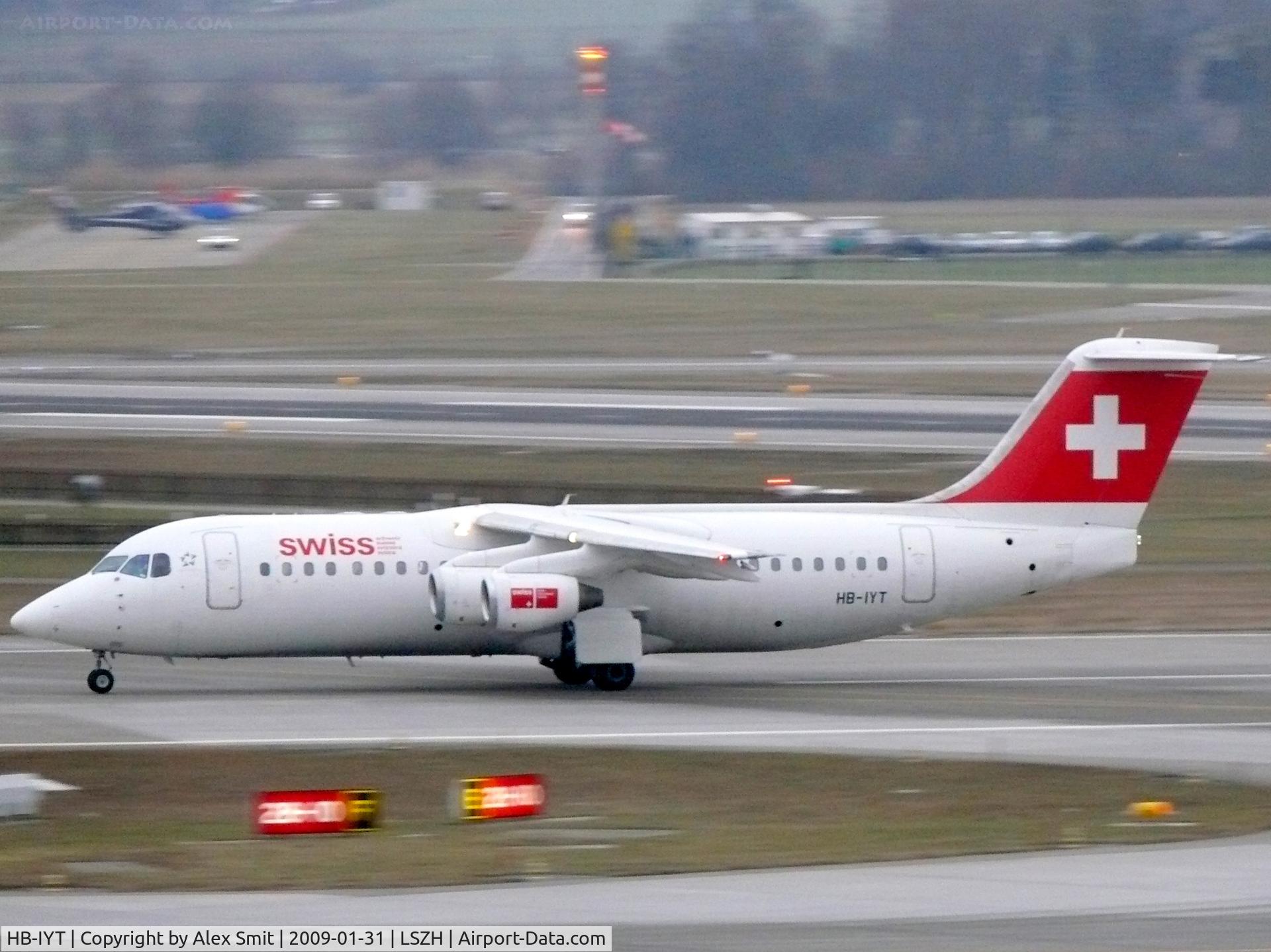 HB-IYT, 2000 British Aerospace Avro 146-RJ100 C/N E3380, British Aerospace BAe146-300/RJ100 HB-IYT Swiss