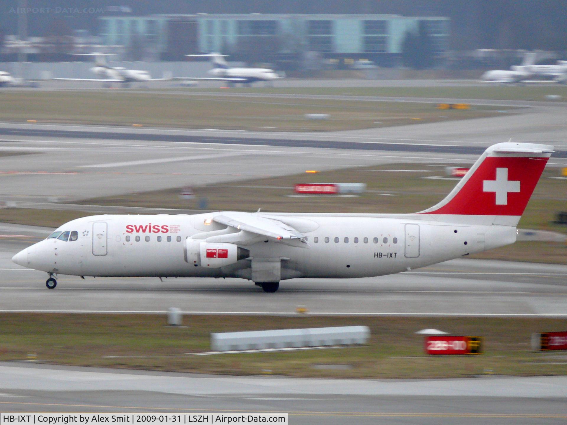HB-IXT, 1995 British Aerospace Avro 146-RJ100 C/N E3259, British Aerospace BAe146-300/RJ100 HB-IXT Swiss