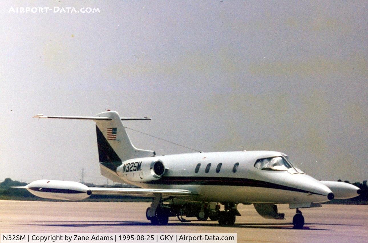 N32SM, 1971 Learjet Inc 25 C/N 25-070, Learjet Registered as N32SM (Life Guard)