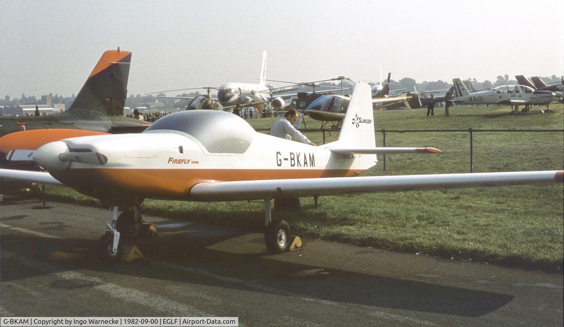 G-BKAM, 1982 Slingsby T-67M Firefly Mk2 C/N 1999, Slingsby T67M Firefly at Farnborough International 1982
