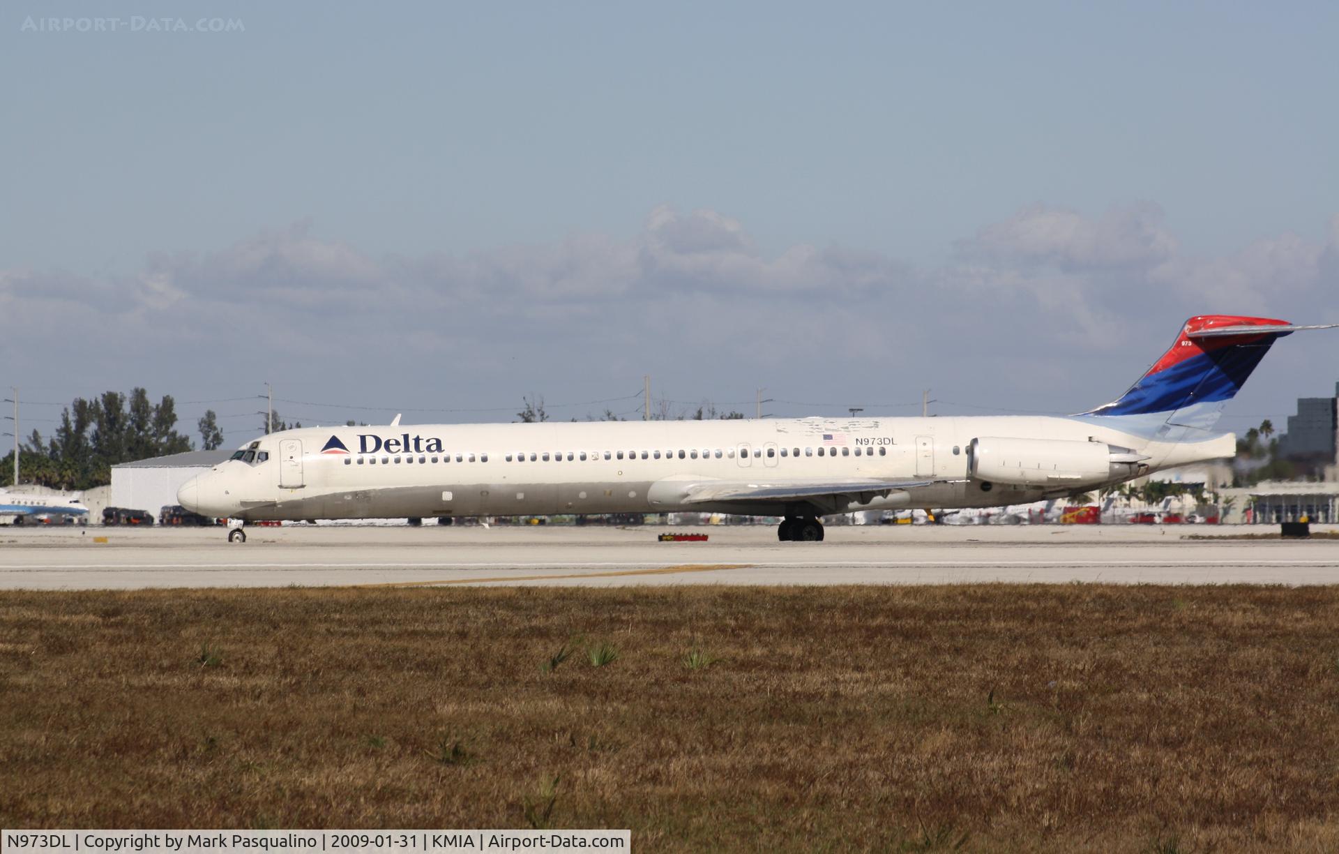 N973DL, 1991 McDonnell Douglas MD-88 C/N 53241, MD-88