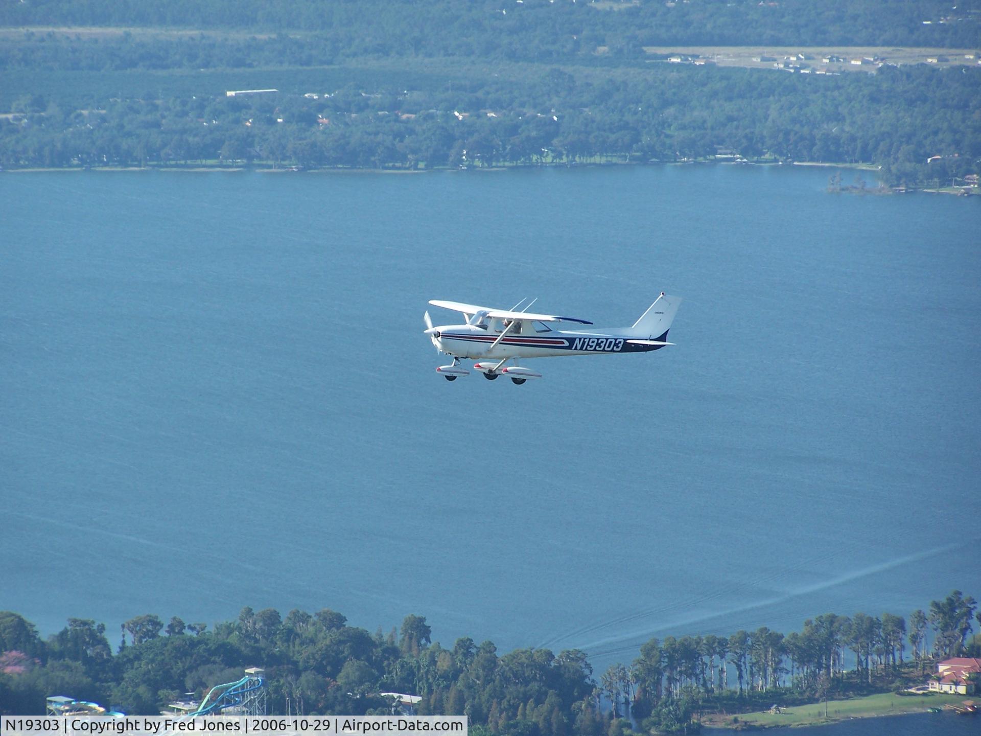 N19303, 1973 Cessna 150L C/N 15074320, Over Cypress Garden