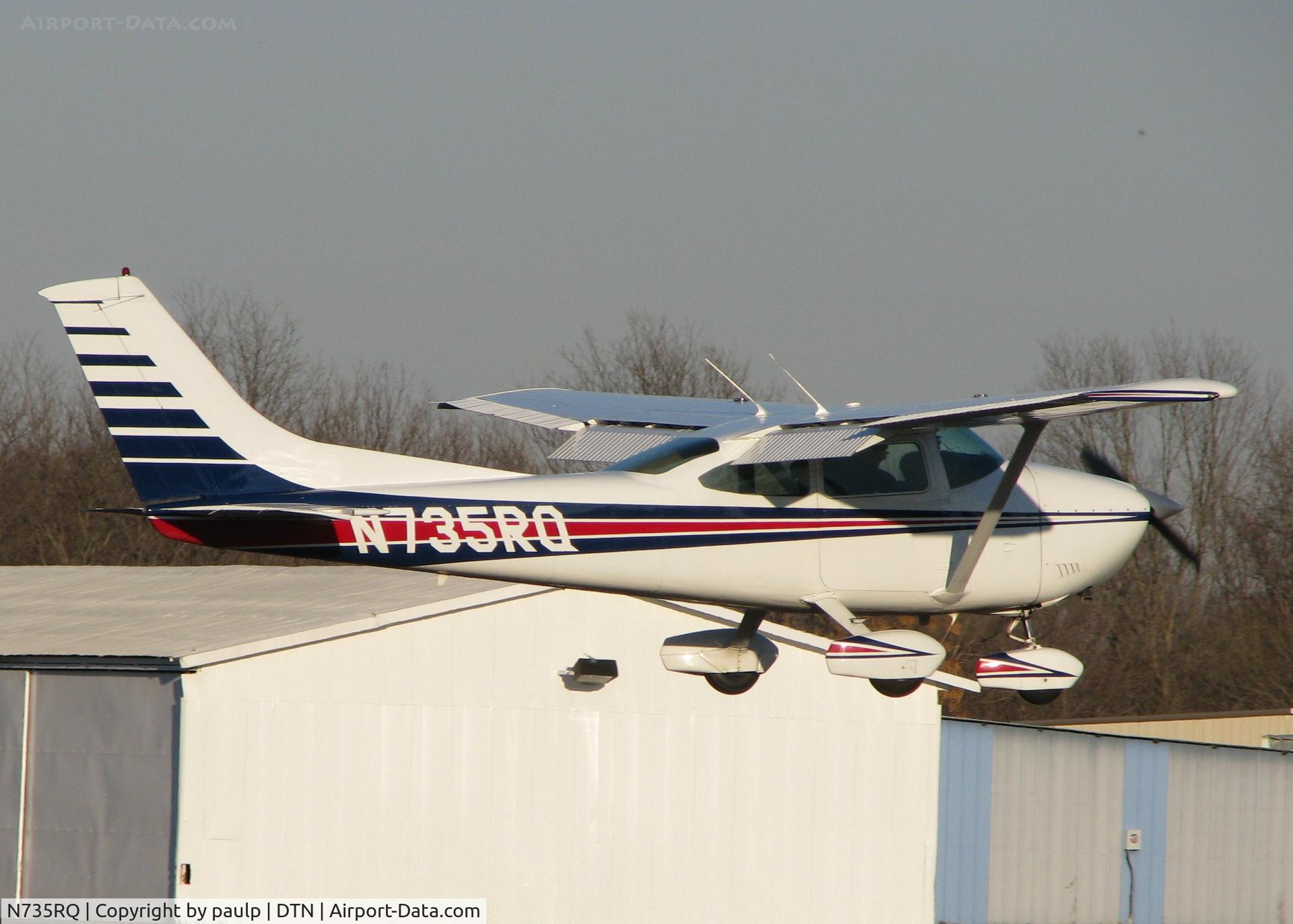 N735RQ, 1977 Cessna 182Q Skylane C/N 18265628, Landing on 14 at Downtown Shreveport.