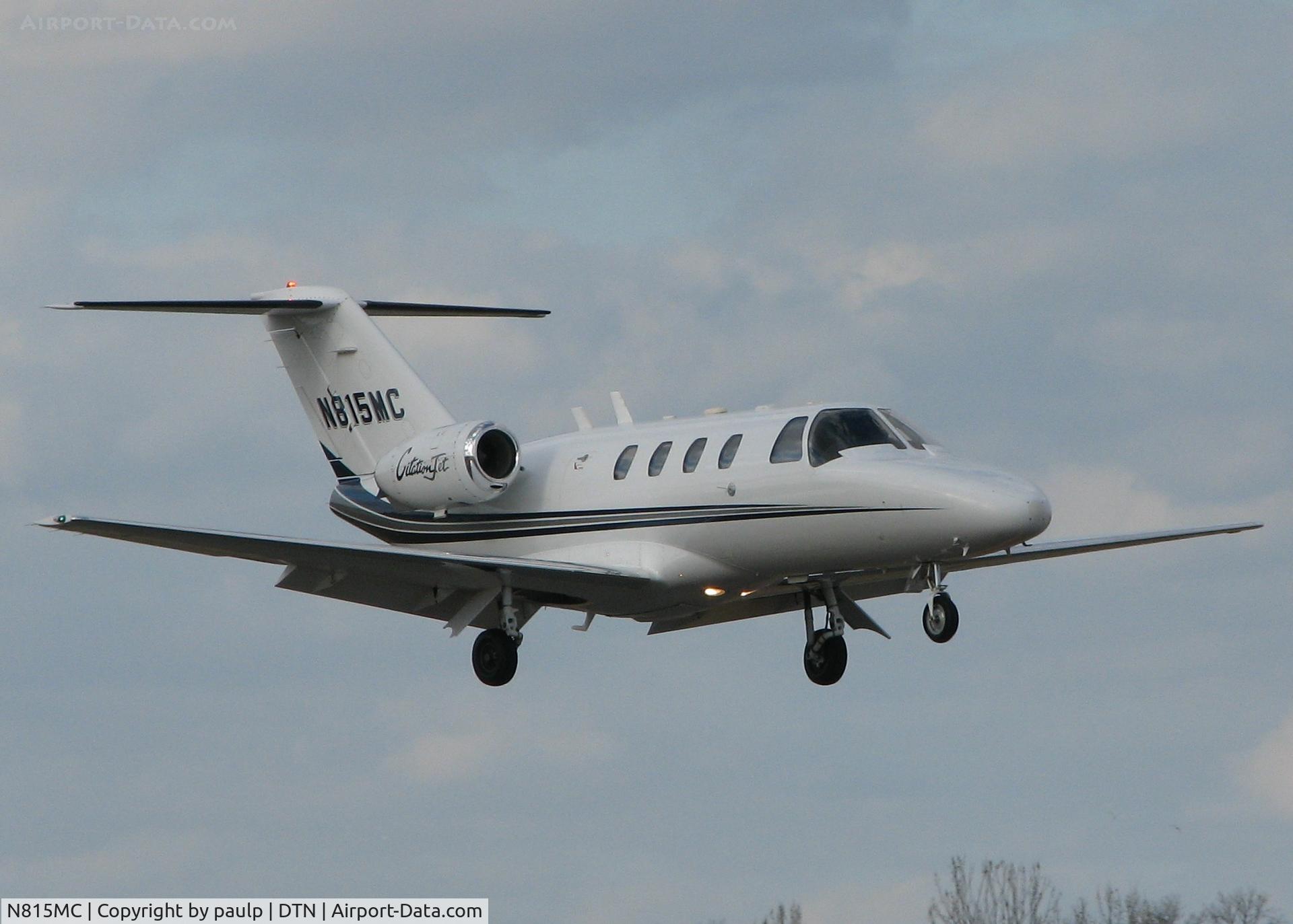 N815MC, 1996 Cessna 525 CitationJet CJ1 C/N 525-0142, About to touch down on runway 14 at the Downtown Shreveport airport.