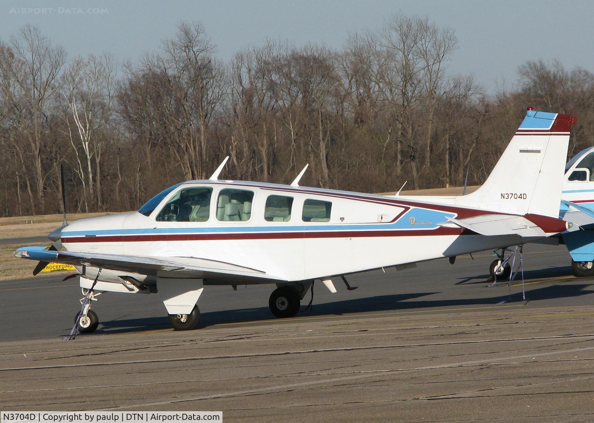 N3704D, 1980 Beech A36 Bonanza 36 C/N E-1755, Parked at the Downtown Shreveport airport.