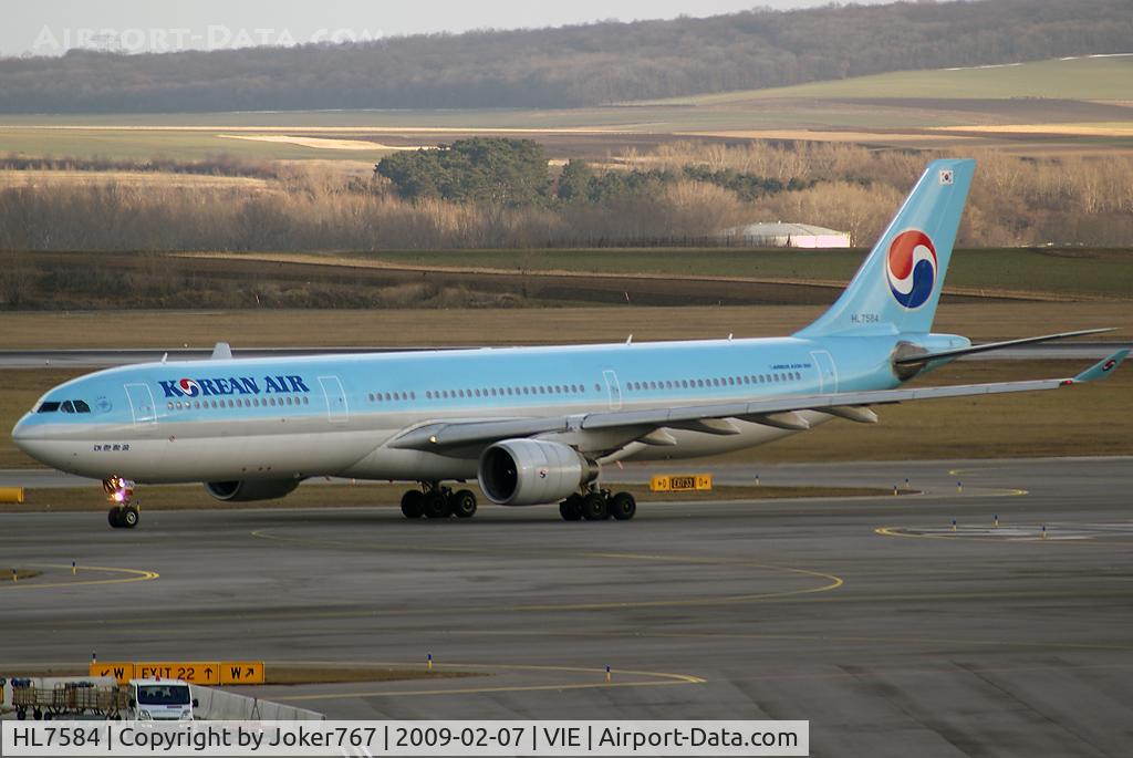 HL7584, 2000 Airbus A330-323 C/N 338, Korean Air Airbus A330-323X