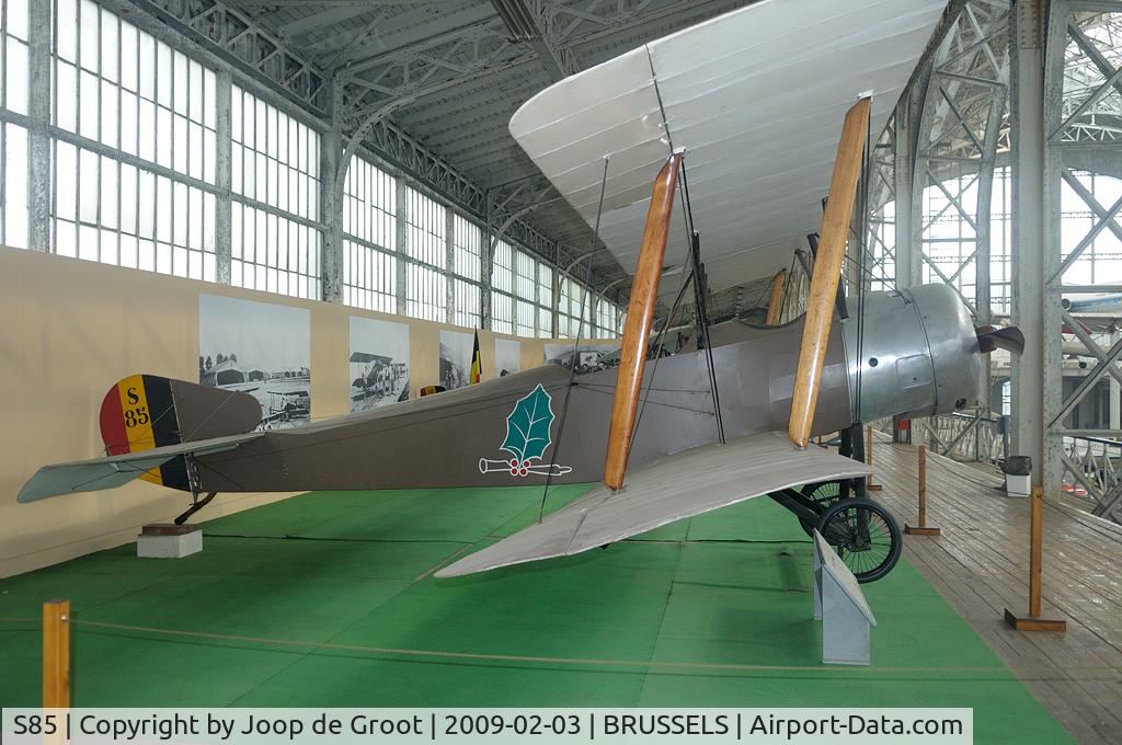S85, Sopwith 1½ Strutter C/N Not found S85, 3 Verkennings Smaldeel marks on this preserved Strutter.