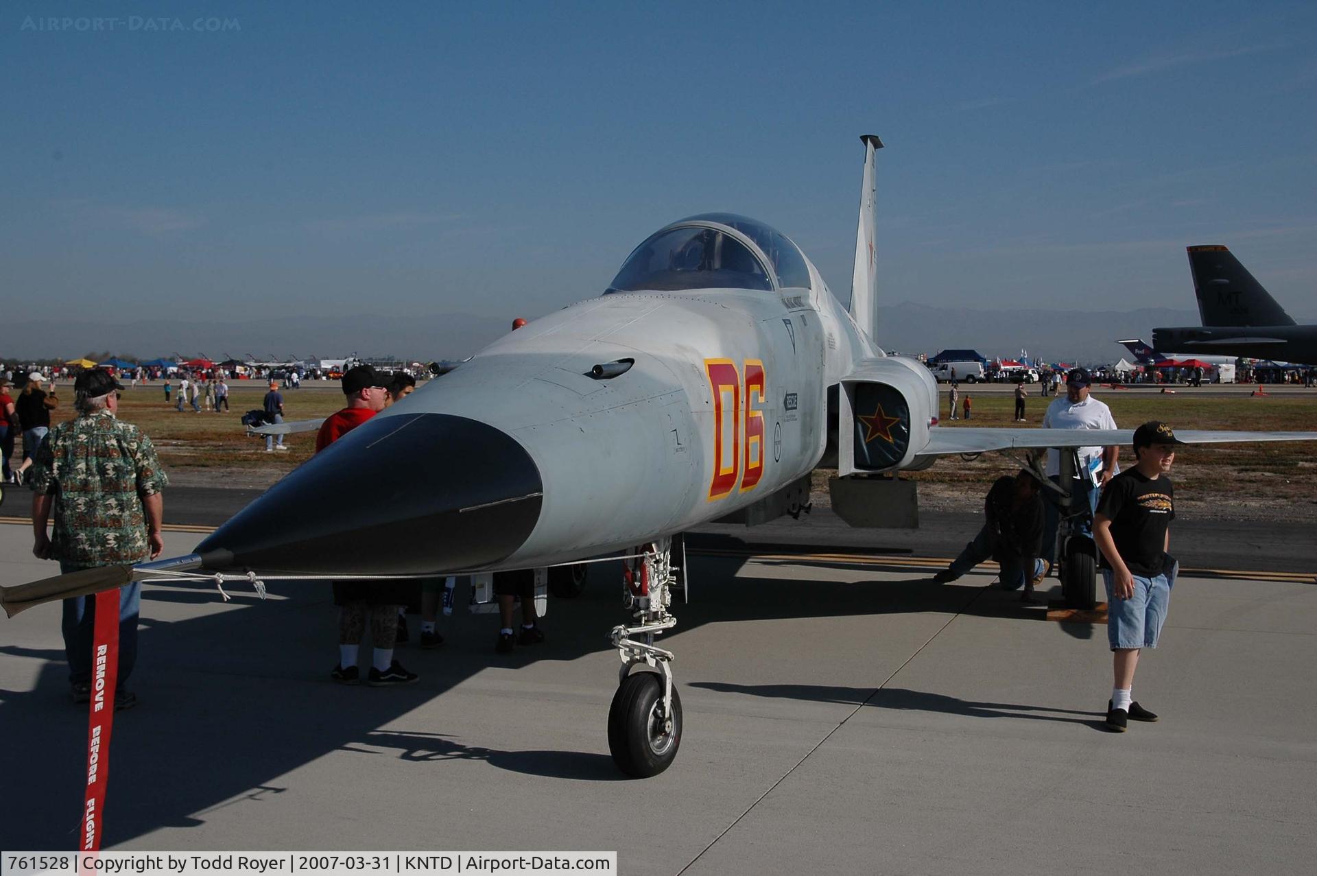 761528, Northrop F-5N Tiger II C/N L.1003, Point Mugu Airshow 2007
