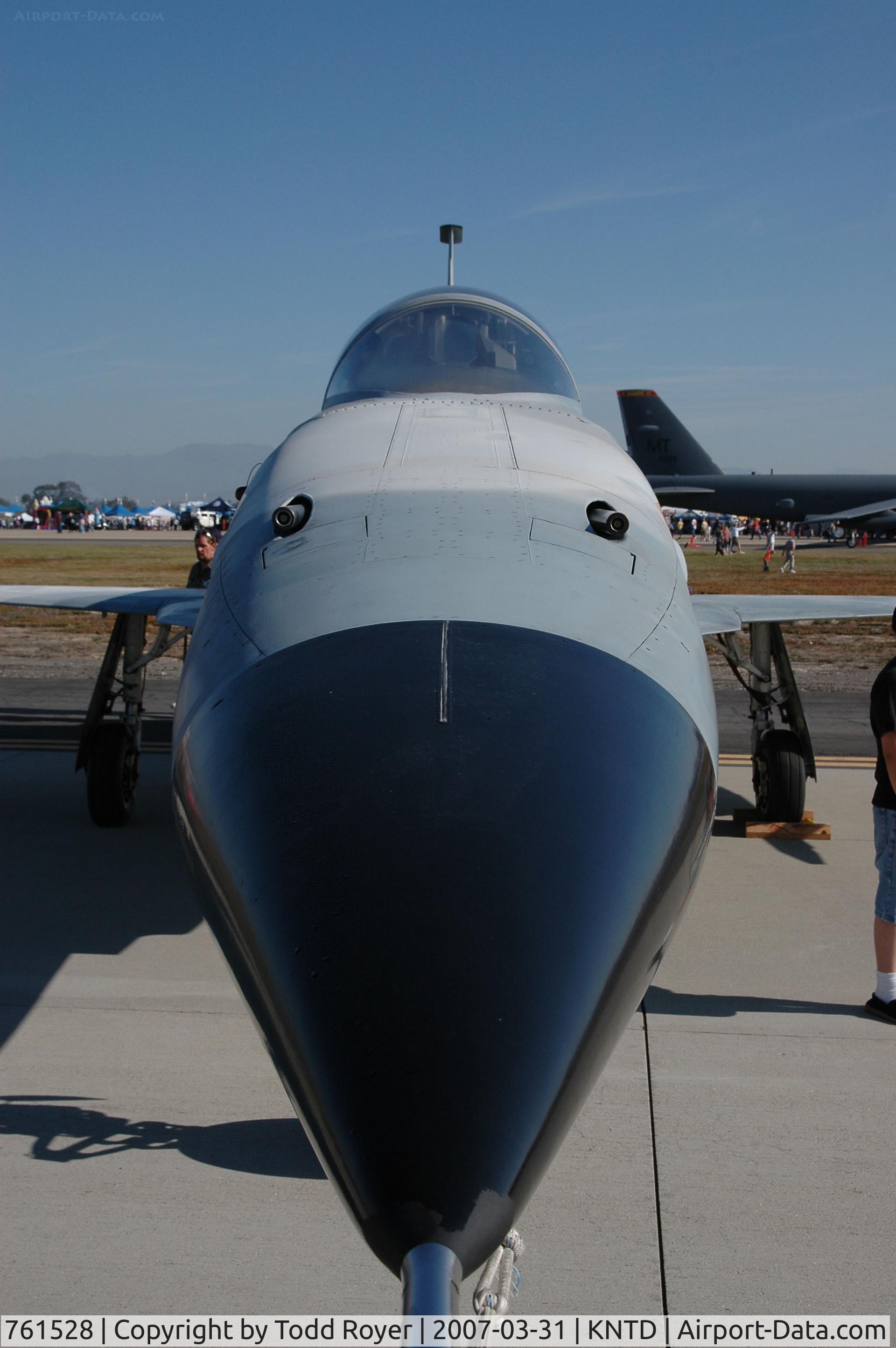 761528, Northrop F-5N Tiger II C/N L.1003, Point Mugu Airshow 2007