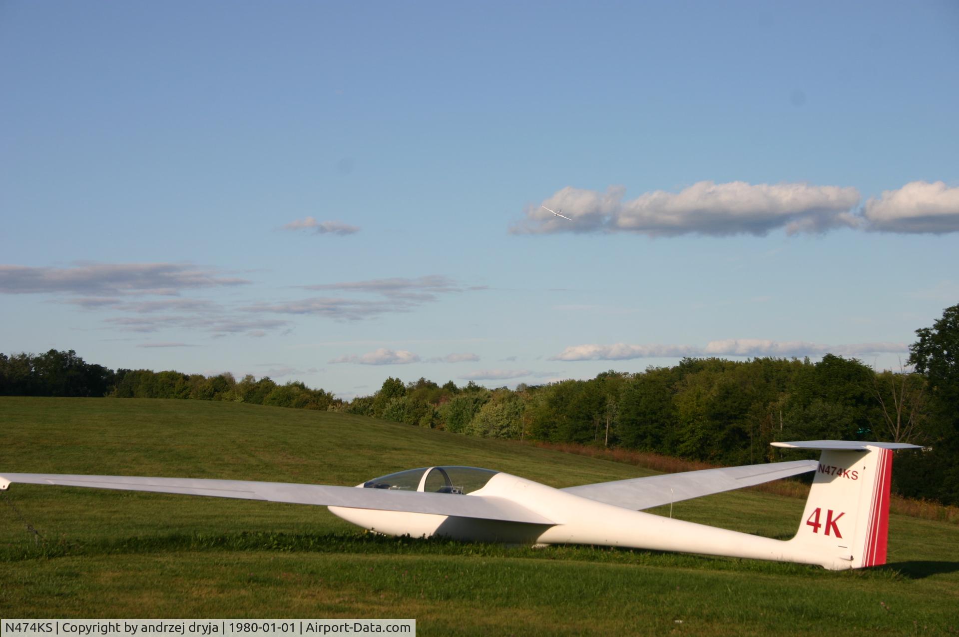 N474KS, 1983 Schleicher ASK-21 C/N 21197, airport