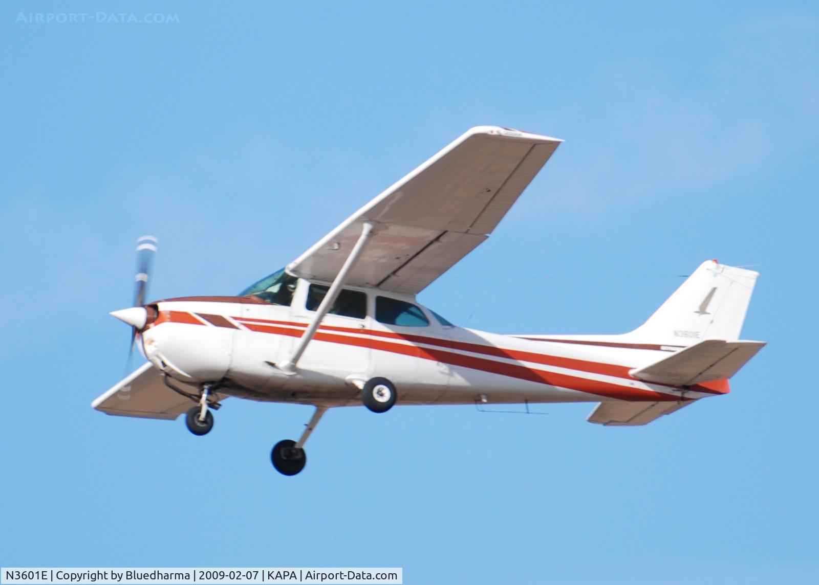 N3601E, 1978 Cessna 172N C/N 17271603, Touch and Go on 17R.