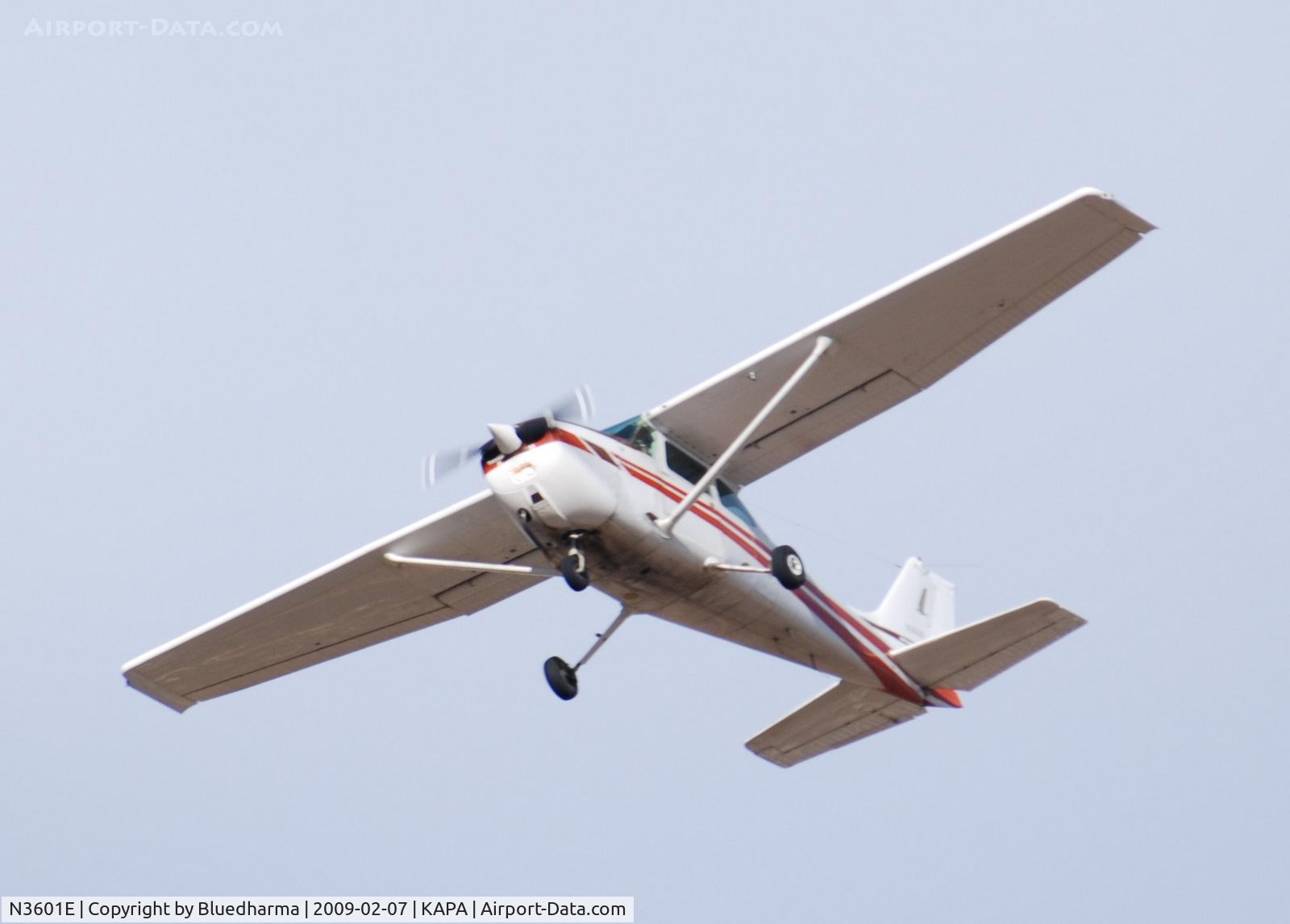 N3601E, 1978 Cessna 172N C/N 17271603, Touch and Go on 17R.