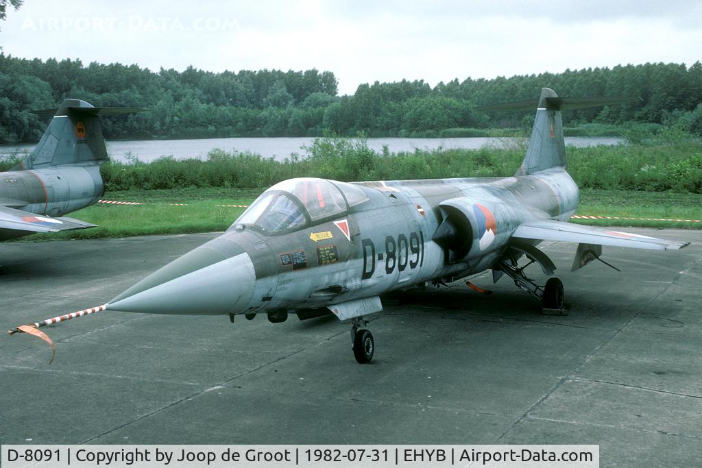 D-8091, 1963 Lockheed F-104G Starfighter C/N 683-8091, one of the great many Starfighters put in storage on the former air base of Ypenburg.