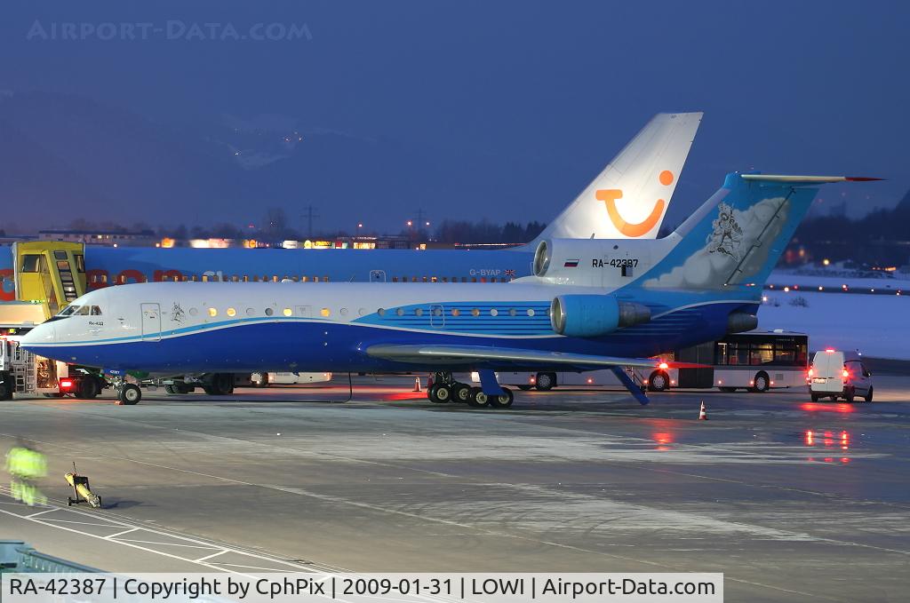 RA-42387, Yakovlev Yak-42D C/N 4520424016436, YK2