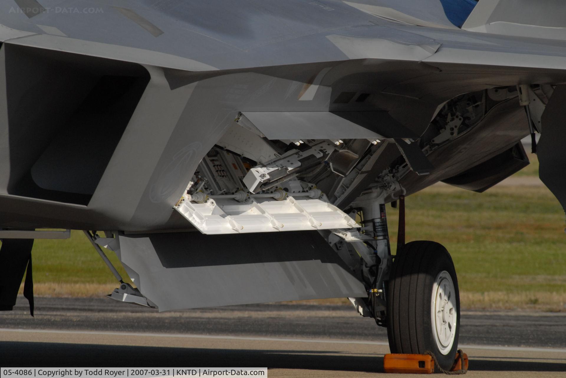 05-4086, Lockheed Martin F-22A Raptor C/N 4086, Point Mugu Airshow 2007
