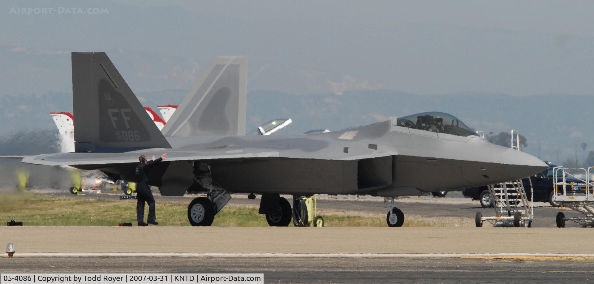 05-4086, Lockheed Martin F-22A Raptor C/N 4086, Point Mugu Airshow 2007