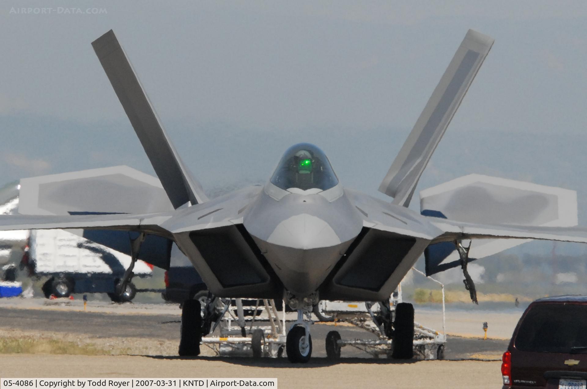 05-4086, Lockheed Martin F-22A Raptor C/N 4086, Point Mugu Airshow 2007