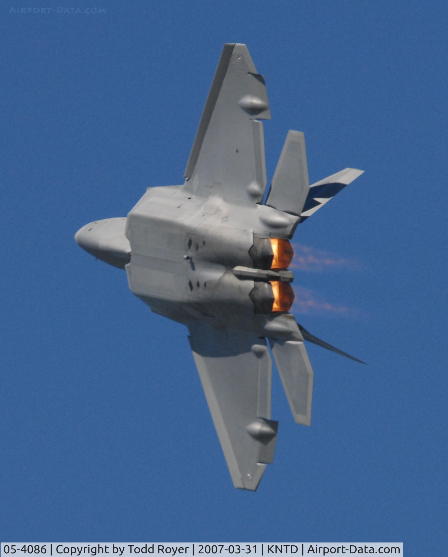 05-4086, Lockheed Martin F-22A Raptor C/N 4086, Point Mugu Airshow 2007