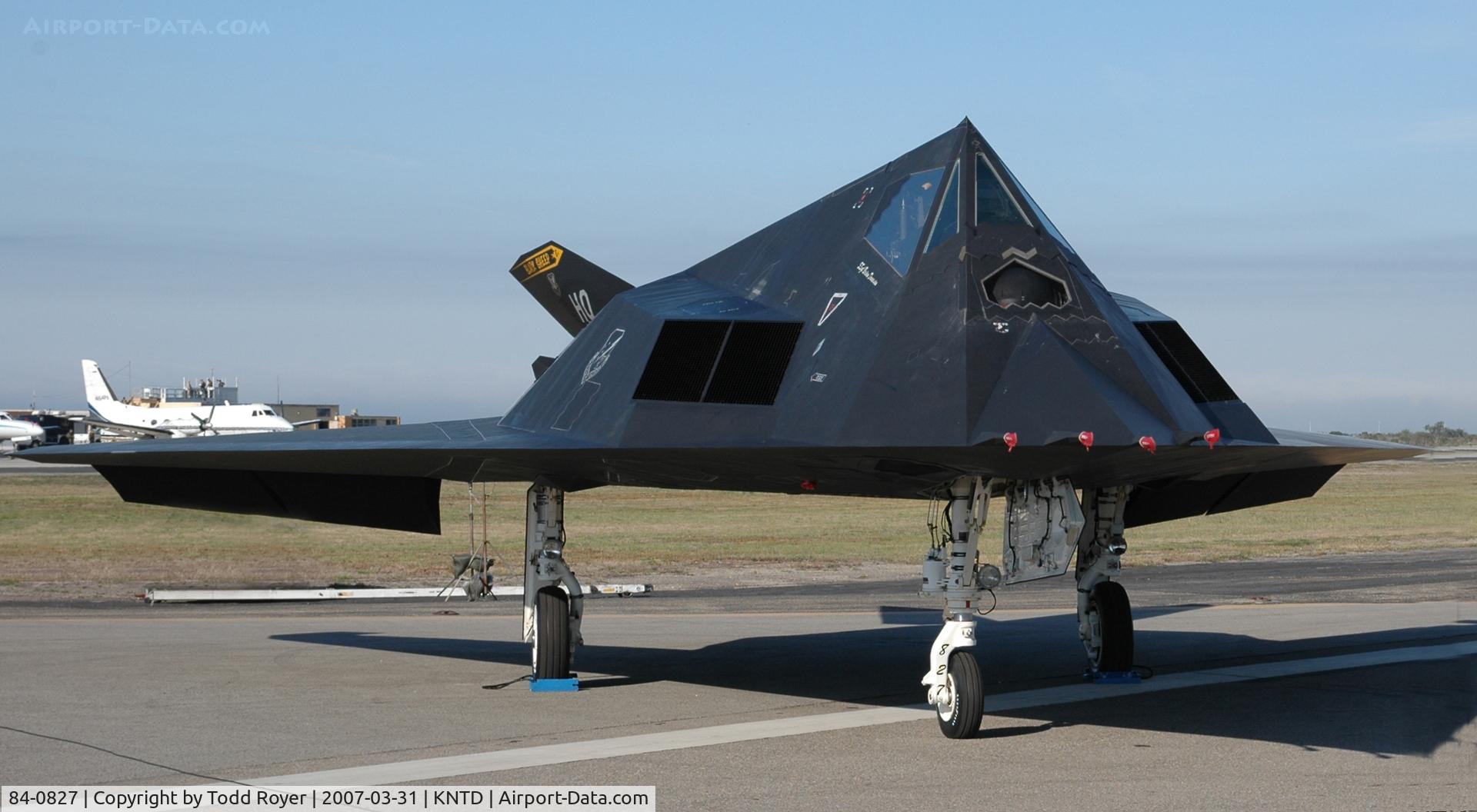 84-0827, 1984 Lockheed F-117A Nighthawk C/N A.4041, Point Mugu Airshow 2007