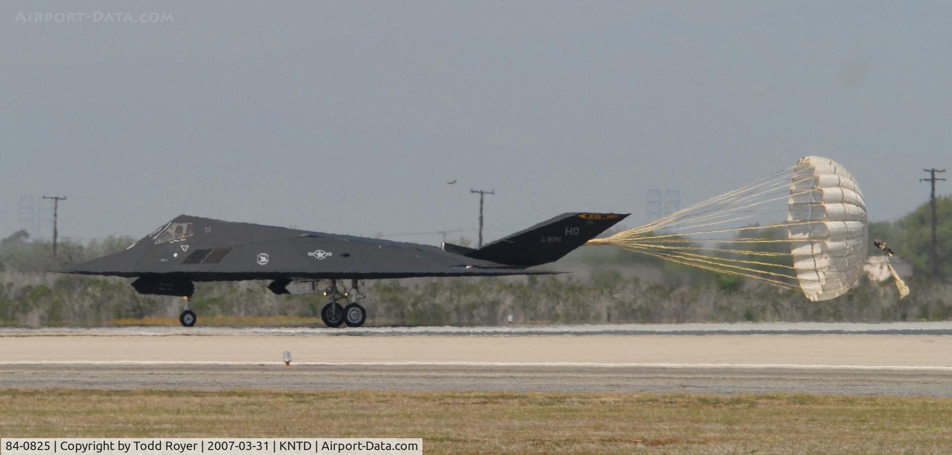 84-0825, 1984 Lockheed F-117A Nighthawk C/N A.4039, Point Mugu Airshow 2007