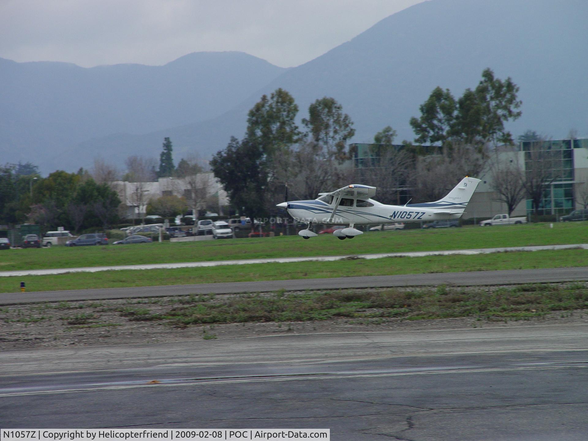 N1057Z, 2007 Cessna T182T Turbo Skylane C/N T18208795, Westbound and airbourne