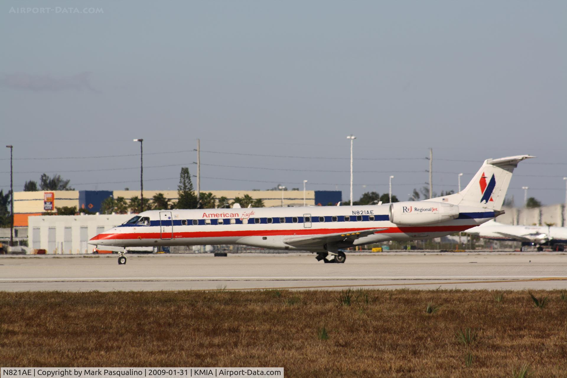 N821AE, 2002 Embraer ERJ-140LR (EMB-135KL) C/N 145577, EMB-135KL