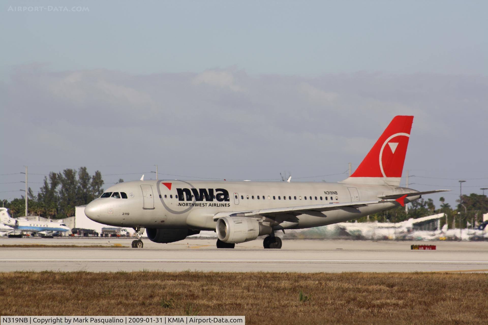 N319NB, 2000 Airbus A319-114 C/N 1346, Airbus A319