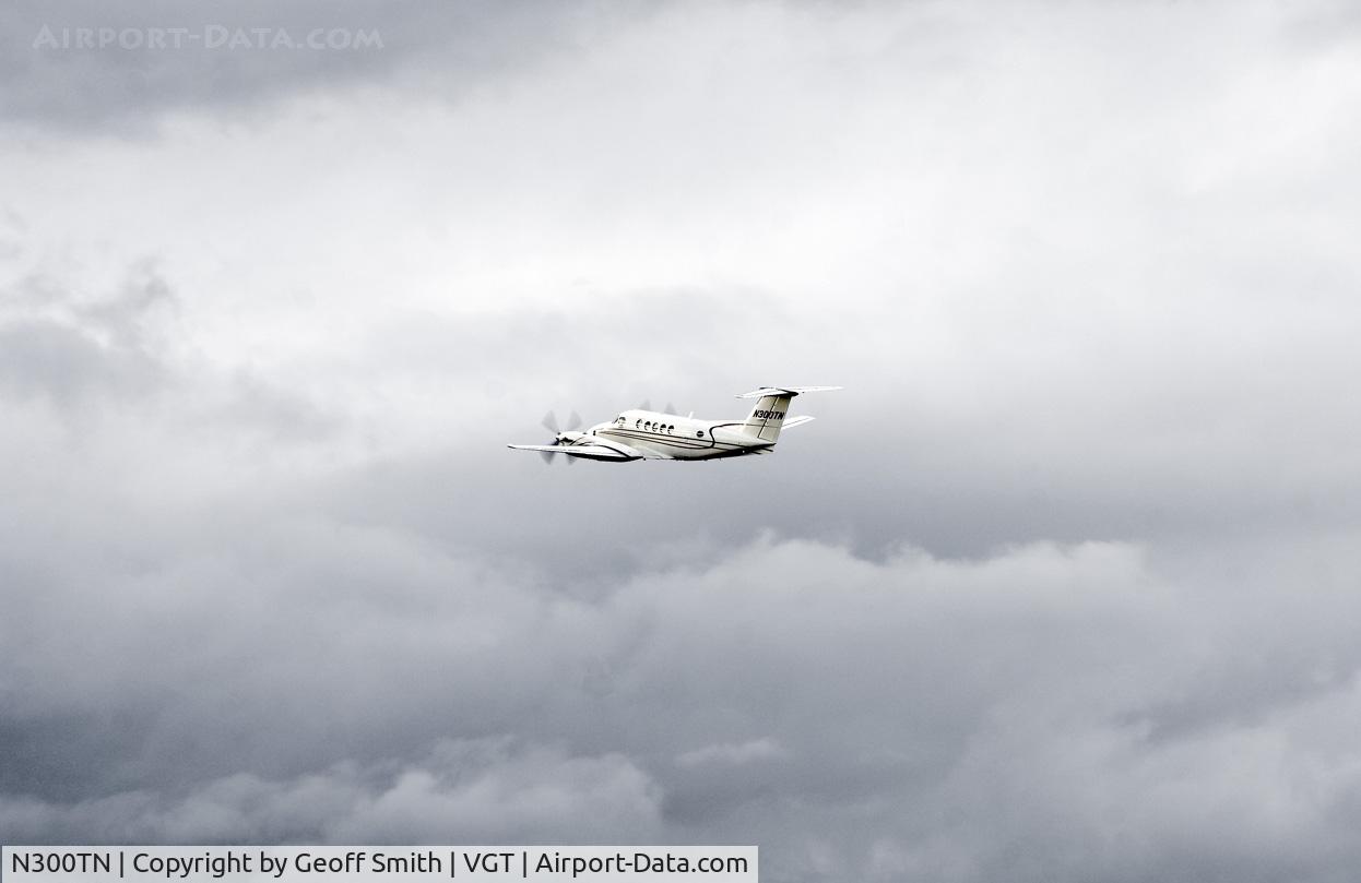 N300TN, 1988 Beech Super King Air 300 C/N FA-168, Heaveny Flight