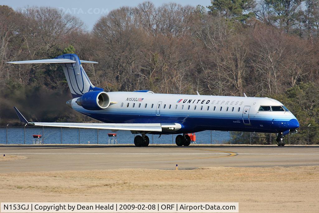 N153GJ, 2005 Bombardier CRJ-702 (CL-600-2C10) Regional Jet C/N 10219, United Express (GoJet Airlines) N153GJ (FLT GJS5368) on takeoff roll on RWY 23 enroute Washington Dulles Int'l (KIAD).