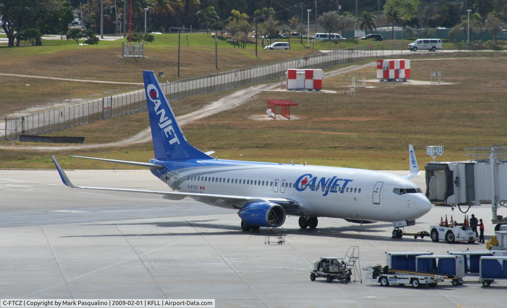 C-FTCZ, 2000 Boeing 737-8AS C/N 29923, Boeing 737-800