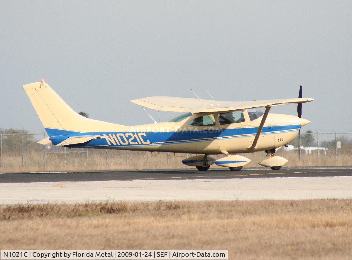 N1021C, 1966 Cessna 182J Skylane C/N 18257409, Cessna 182J built 1966